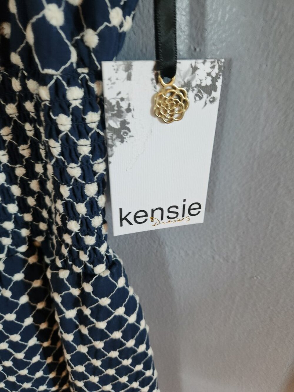 Kensie Retro Style Dress - Picture 6 of 7